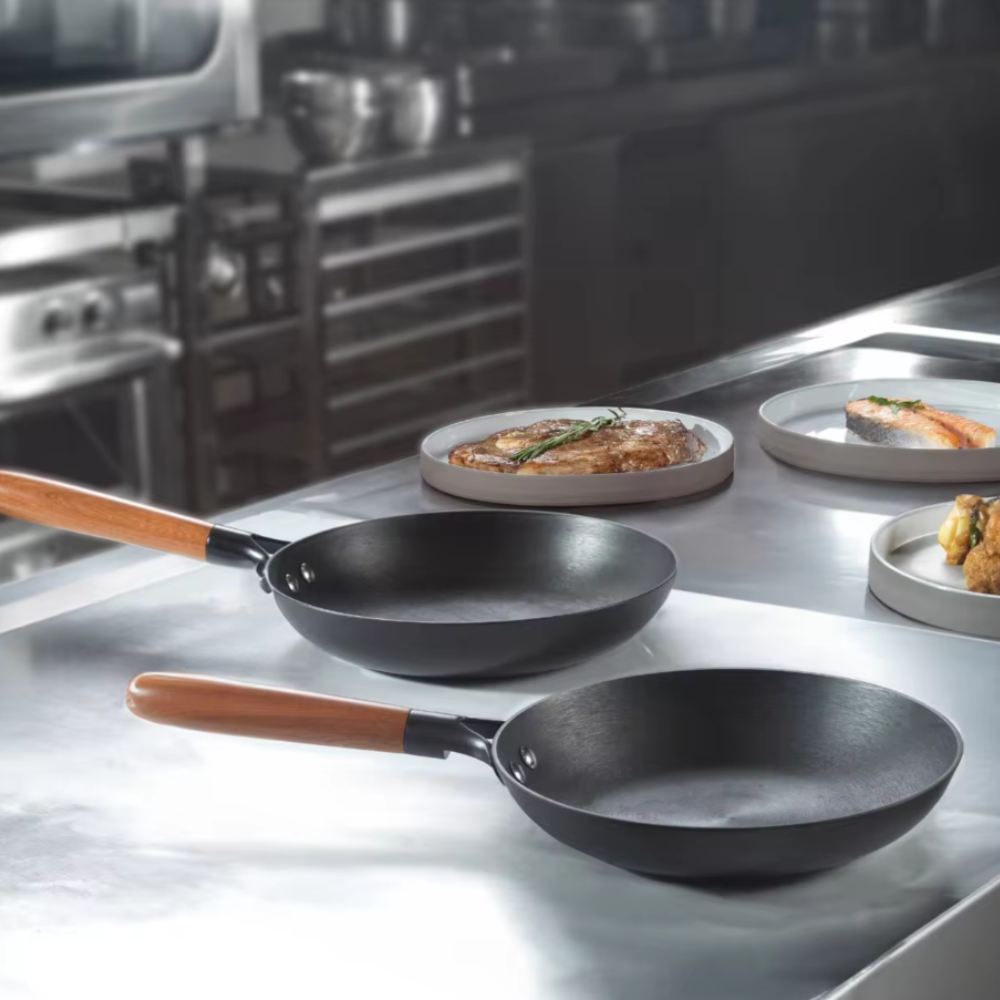 Pack of 2 Carbon Iron Skillets – XSQUO