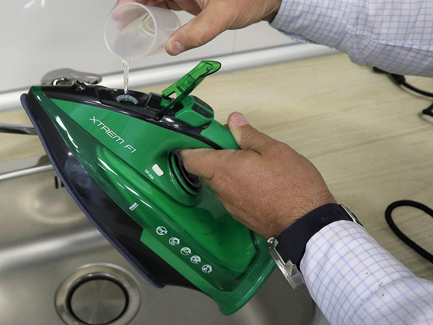 Xtrem F1 3200W steam iron